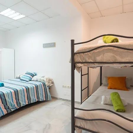 By Malagagrupos Larios Centro Historico Parking Gratis Apartment Malaga
